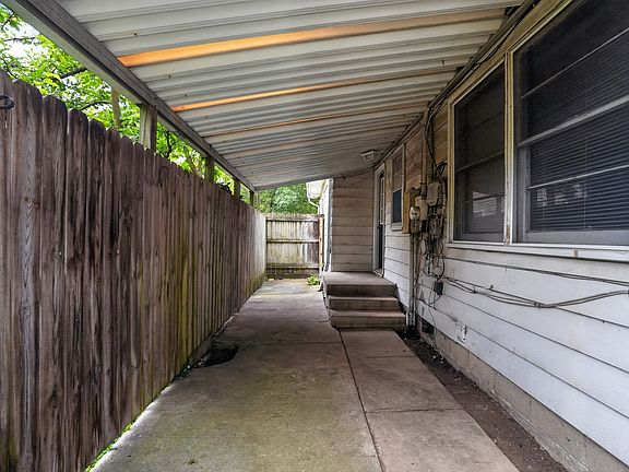 5th image of 8305 E Michigan St
