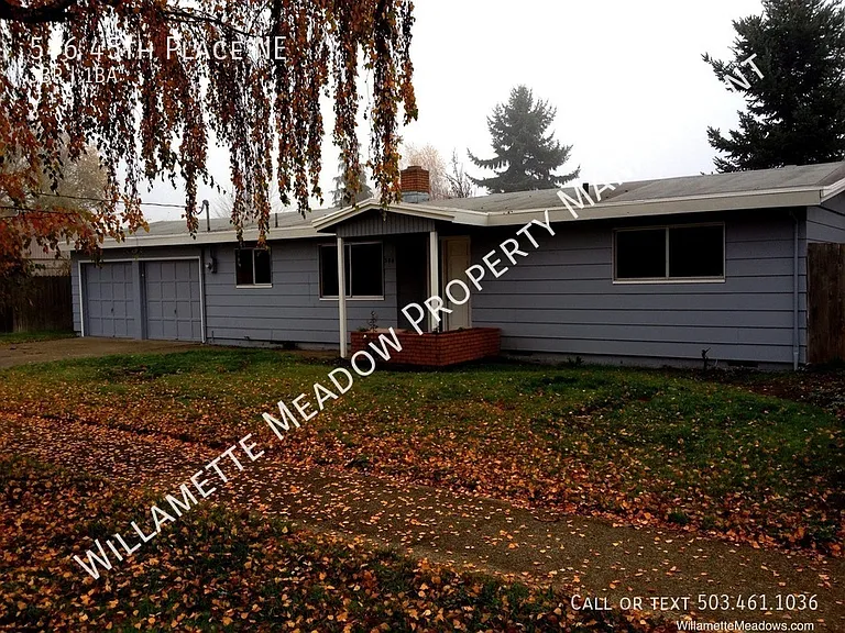546 45th Pl NE — Photo 1