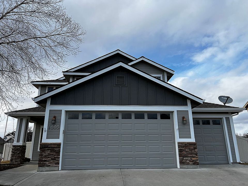 2nd image of 1005 N Powder River Dr