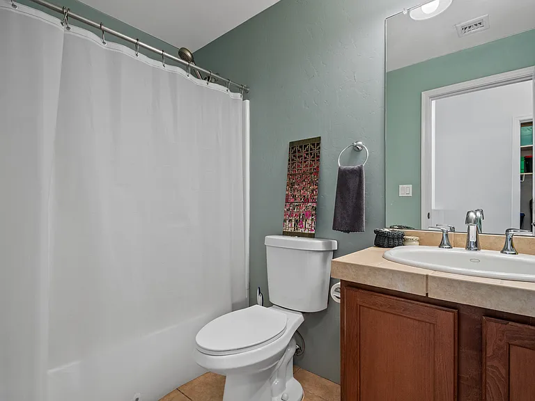 282 E Croydon Park Rd — Photo 20