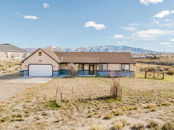 350 Baytree Dr, Spring Creek, NV 89815