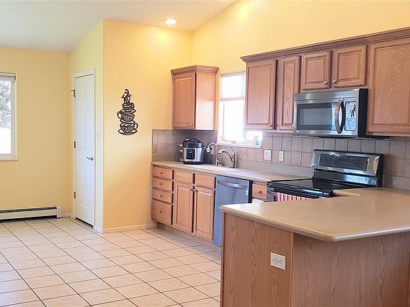 3rd image of 3019 Oakwood Dr