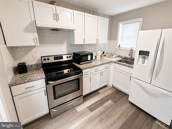5th image of 153 Summit Ave