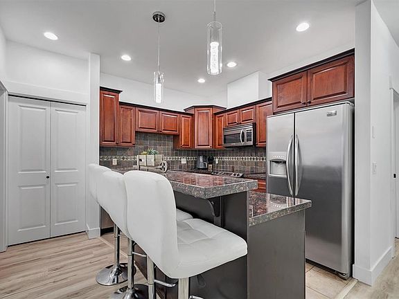 5th image of 46021 2nd Ave #408