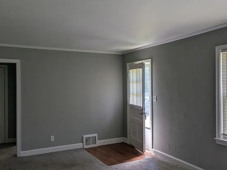 3213 S Ash Ave — Photo 7