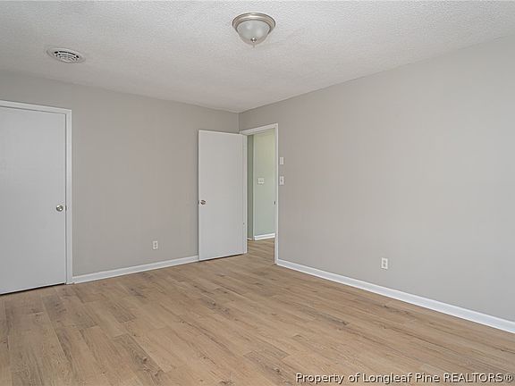 4th image of 107 Victoria Dr