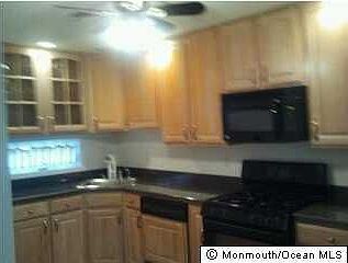 4th image of 382 Saint Thomas Dr