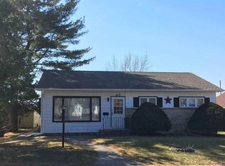 627 Chestnut St, Savanna, IL 61074