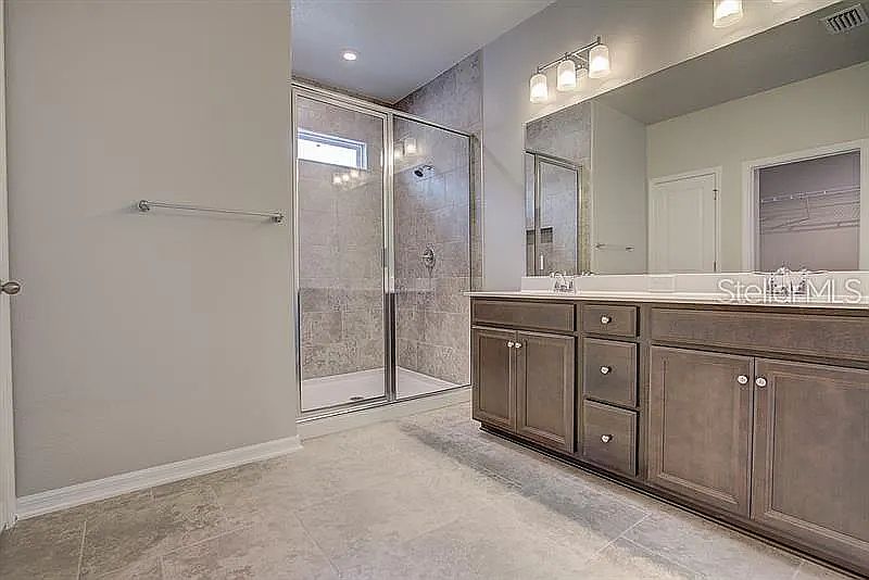 1st image of 2910 Gipper Cir