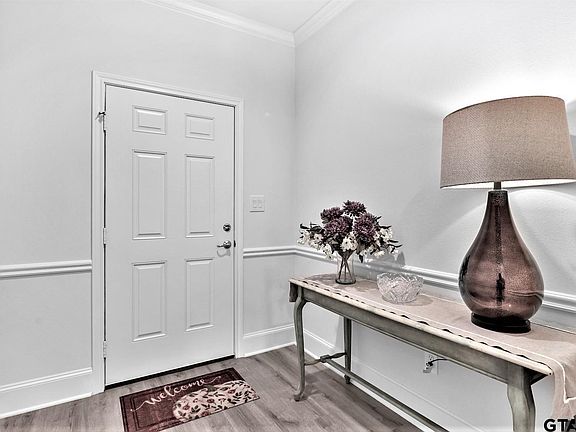 3rd image of 815 E Grande Blvd #T-103