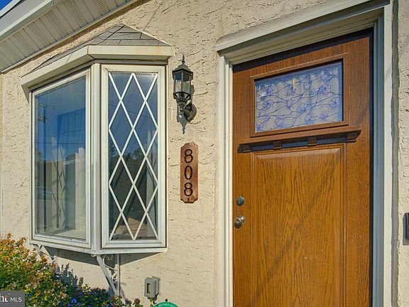 3rd image of 808 Manatawna Ave