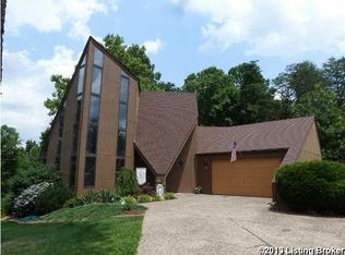 654 W Laurel River Dr, Shepherdsville, KY 40165