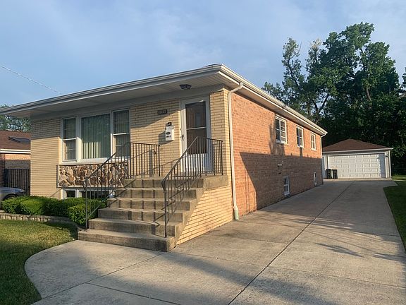 2nd image of 8729 W Park Ln