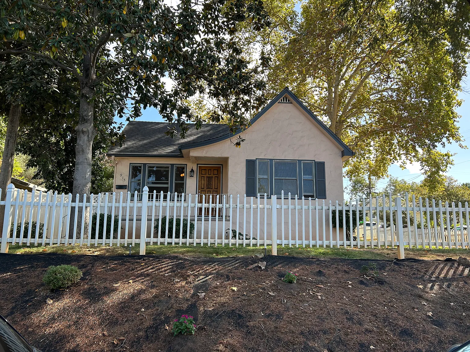 1 bed, 1200 sqft, $2,600 — Photo 1