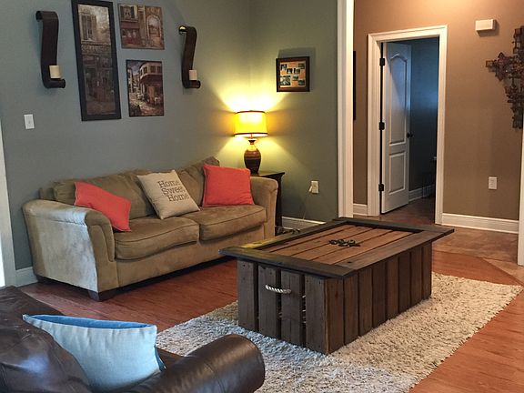 5th image of 470 Ciera Dr