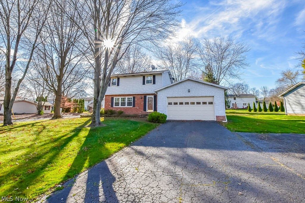9738 Strausser St NW, Canal Fulton, OH 44614 Zillow