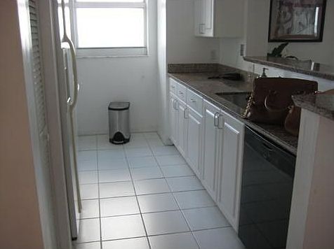 4th image of 333 E 56th St APT 12C