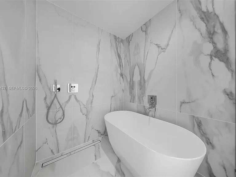 1400 Biscayne Blvd #3405 — Photo 12
