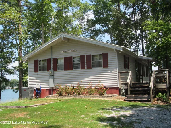 210 Lake Point Cir, Jacksons Gap, AL 36861