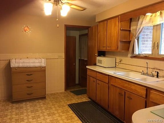 4th image of 135 Madaline Ln