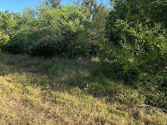 3rd image of 334 Proctor Blvd LOT 2