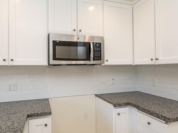 5th image of 1200 Vista Heights Ct #1200