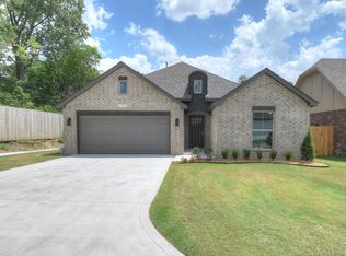 1323 N Magnolia Ave, Broken Arrow, OK 74012