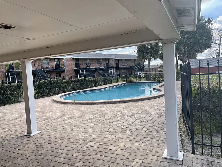 1458 Holden Ave #A — Photo 6