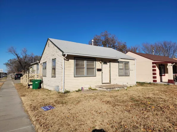2420 W Walker St, Wichita, KS 67213