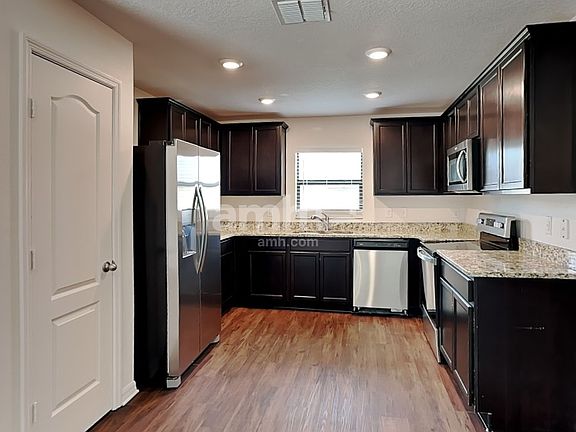 3rd image of 1110 Brenton Leaf Dr