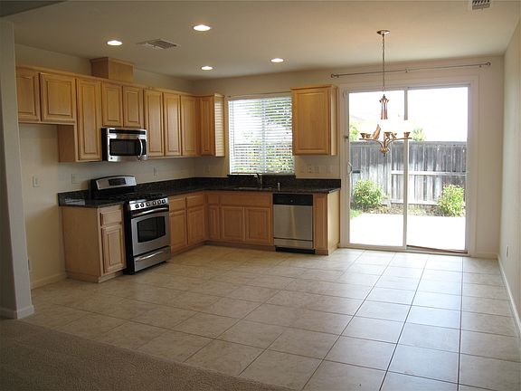 4th image of 4101 Bombili St