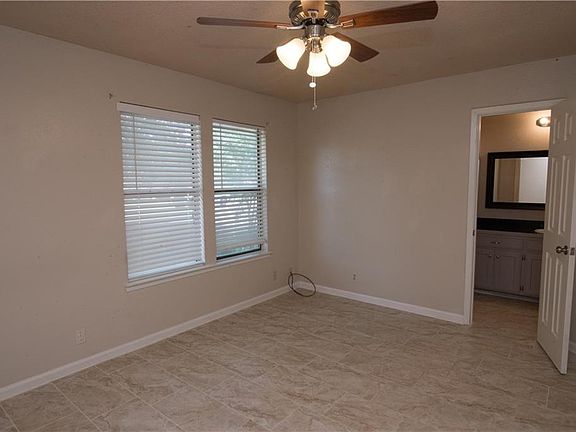 5th image of 1304 Wayne Dr