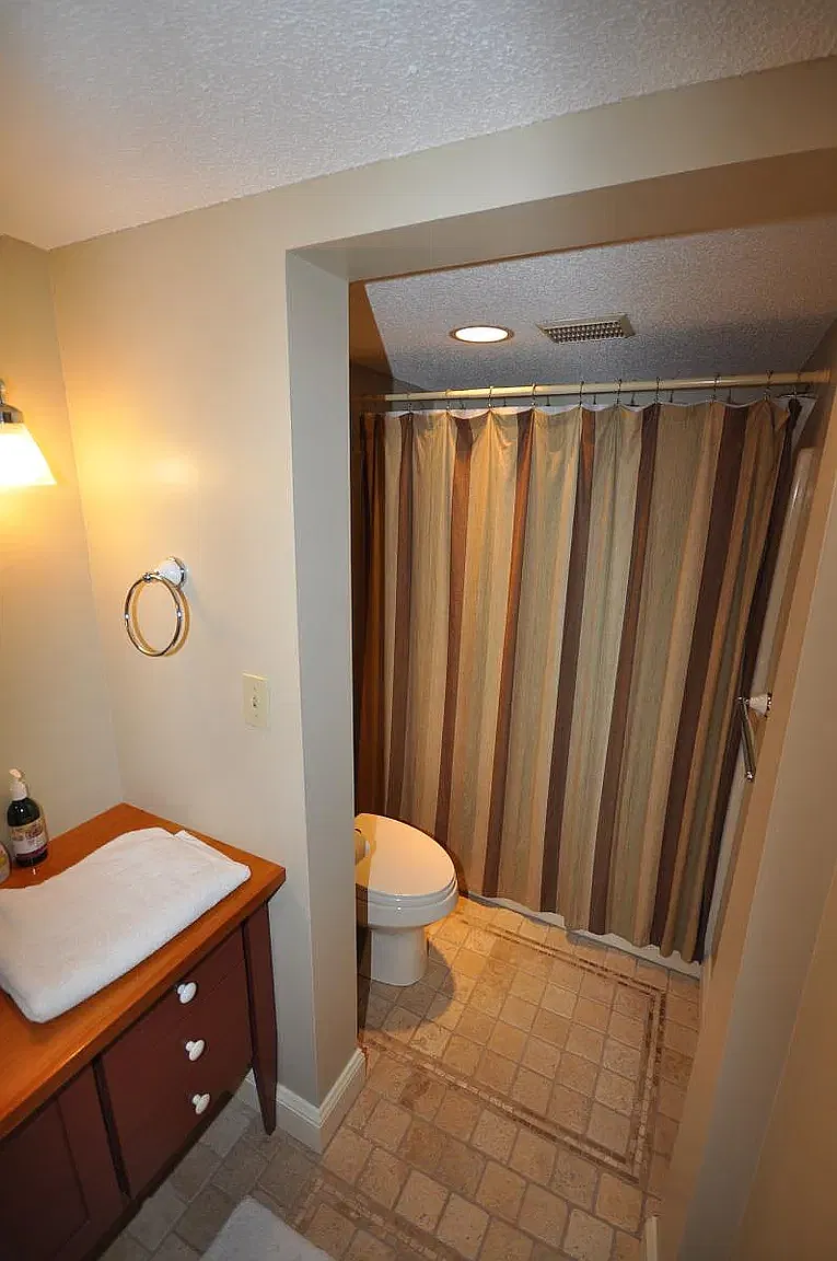 2 bed, 1283 sqft, $3,000 — Photo 4