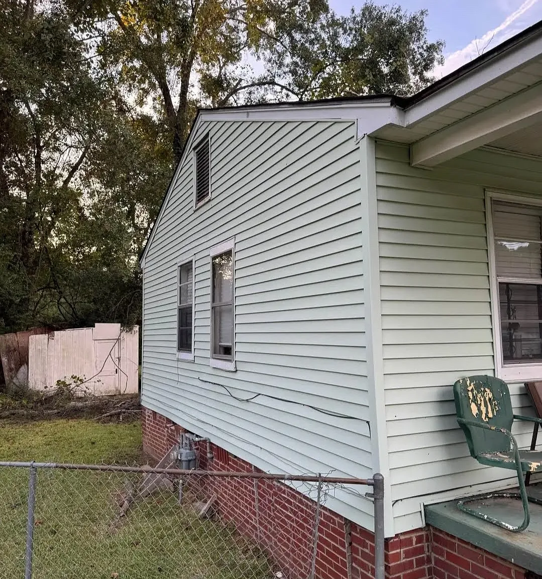 3 bed, 935 sqft, $799 — Photo 2