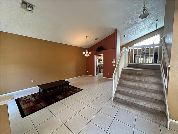 4th image of 970 Stonechapel Ct