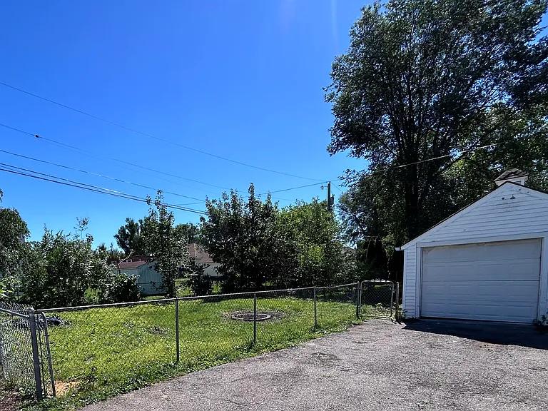 208 Greene St — Photo 8