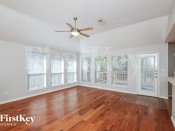 2nd image of 729 Pace Dr