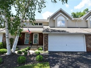 90 Northwood Dr, Depew, NY 14043
