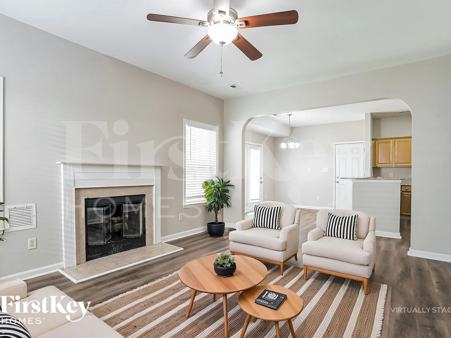 4 bed, 2.5 bath, 2199 sqft, $2,600 — Photo 4