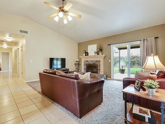 5th image of 2828 E Parker Ct