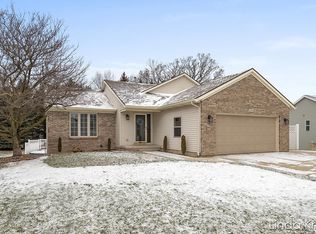6245 Plainview Dr, Hudsonville, MI 49426