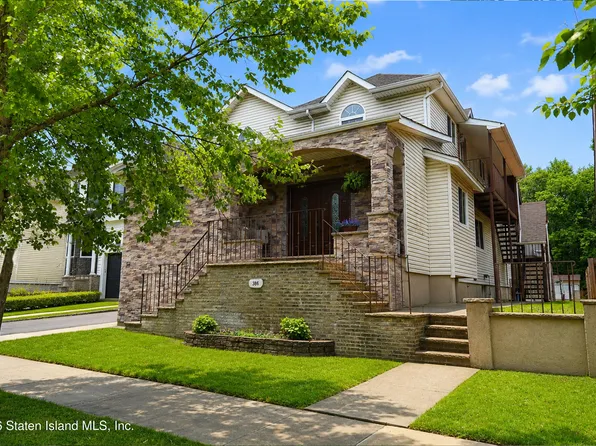386 Page Ave, Staten Island, NY 10307