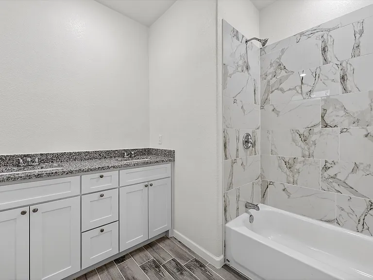 2902 Walnut St — Photo 18