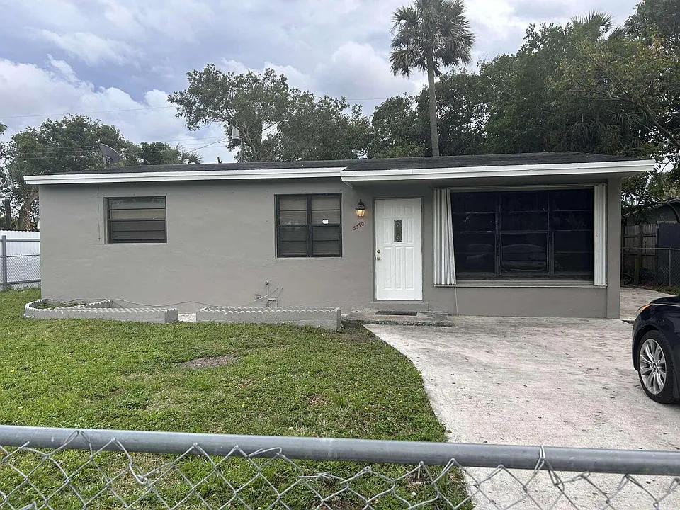 3370 NW 8th Pl