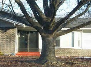 2105 W Wedgwood Dr, Florissant, MO