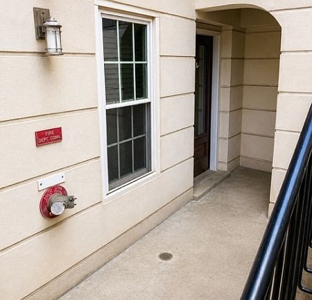 4th image of 100 Tidewater St BLDG 100 #1G