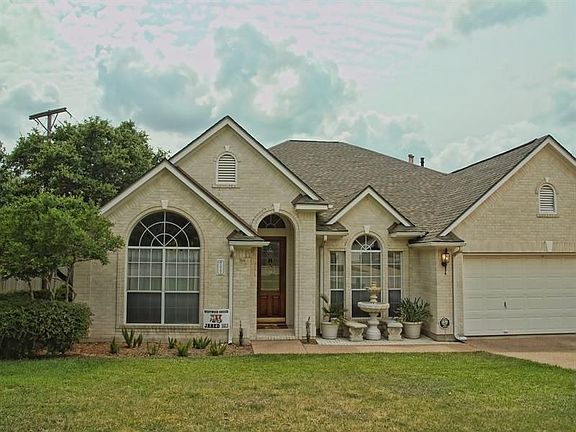 3rd image of 10102 Spicewood Mesa