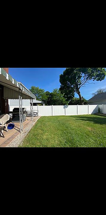 2nd image of 225 N Alleghany Ave