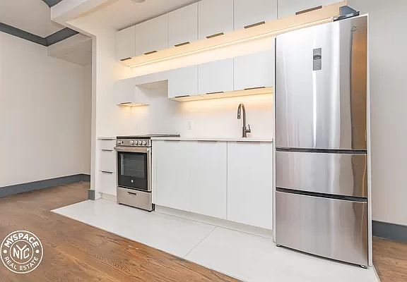 2nd image of 1078 Bergen St #3C