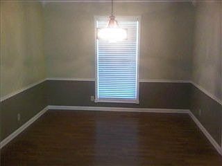 3rd image of 701 Cambridge Dr